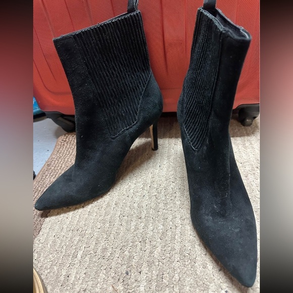 Black Via Spiga Leather Stiletto Booties - 9 - Picture 1 of 5